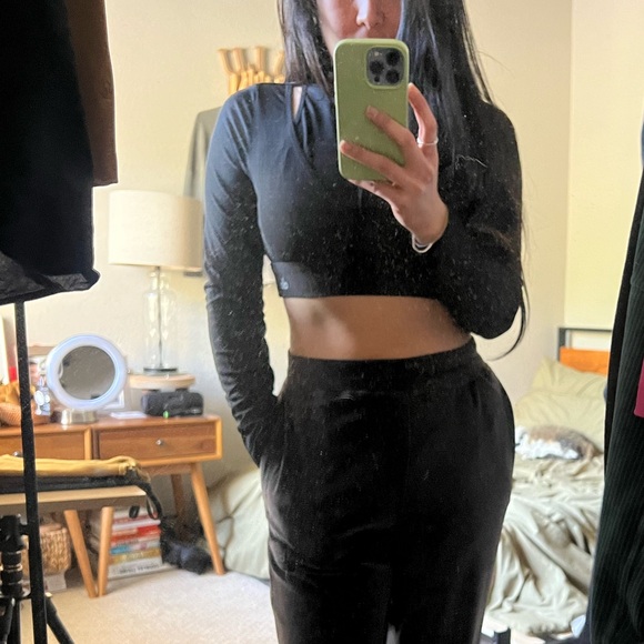 🚨SINCERELYLEONA IS LIVE 8/10 @ 3PM PST 🚨✨ 🚨 COME SAY HI! ✨ - Picture 12 of 14